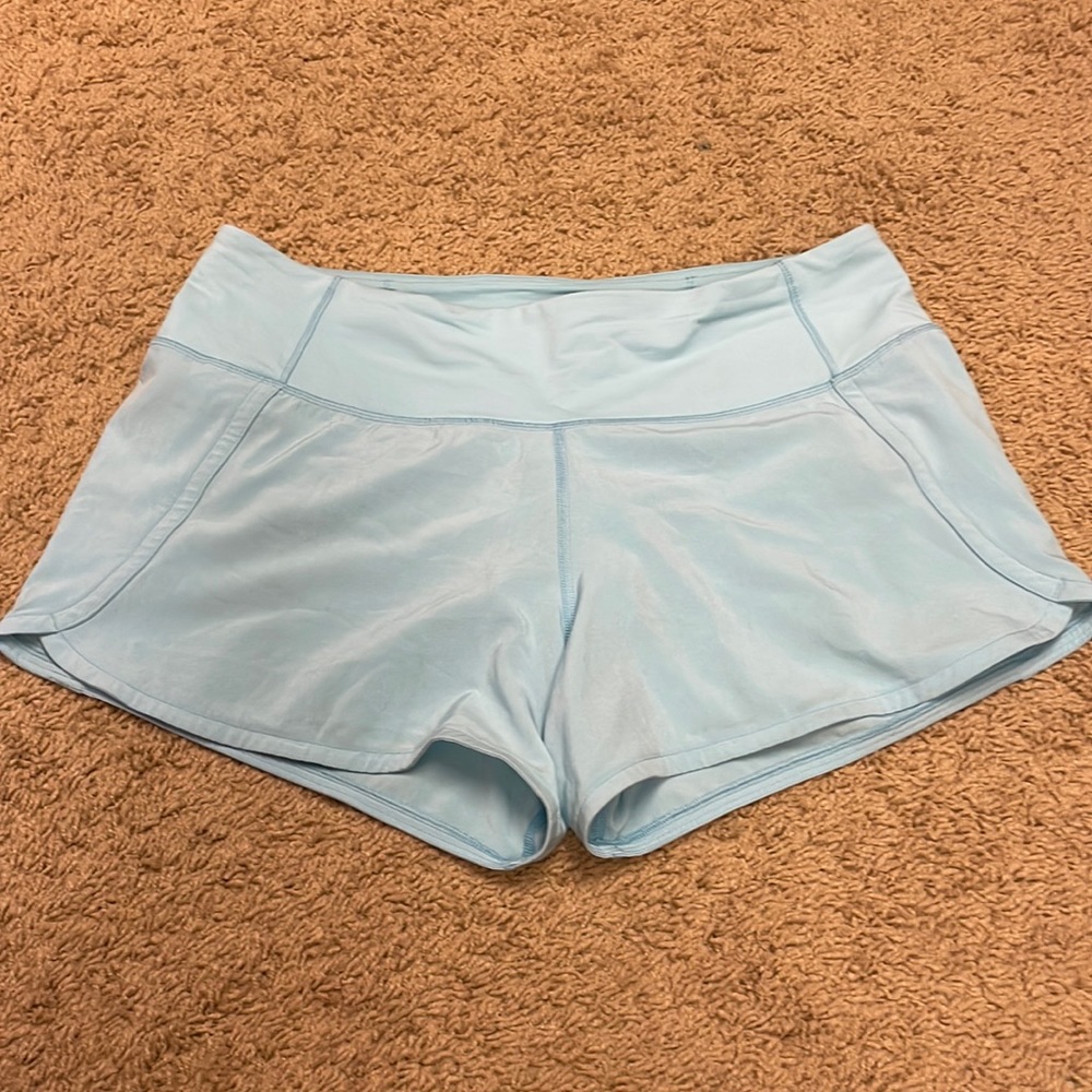 NWOT Lululemon mid rise lined shorts 4”